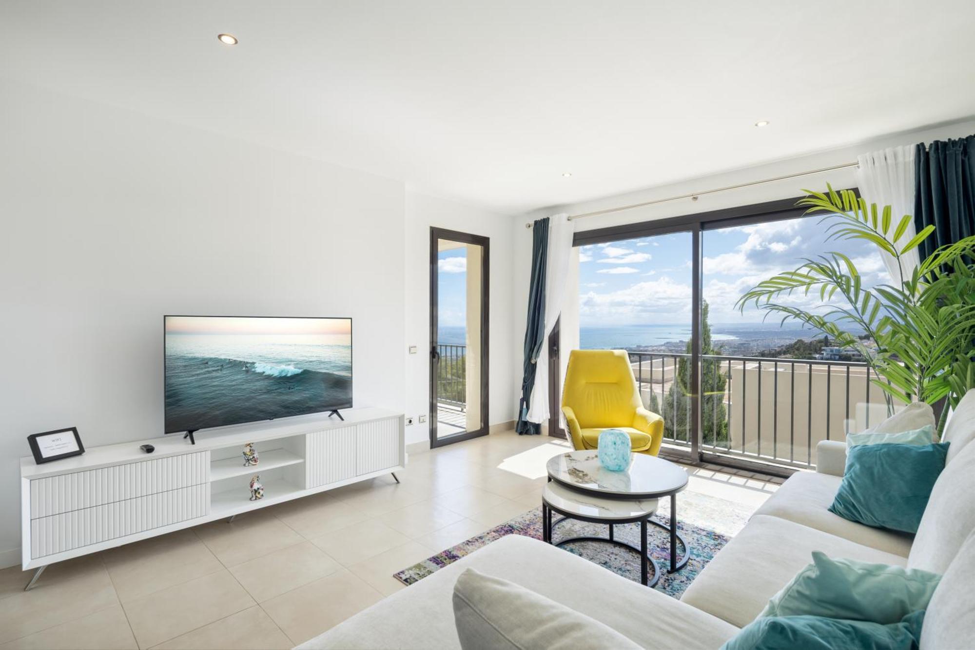 Spectacular Views - Luxury Apartment In Resort - Marbella Hills Bagian luar foto